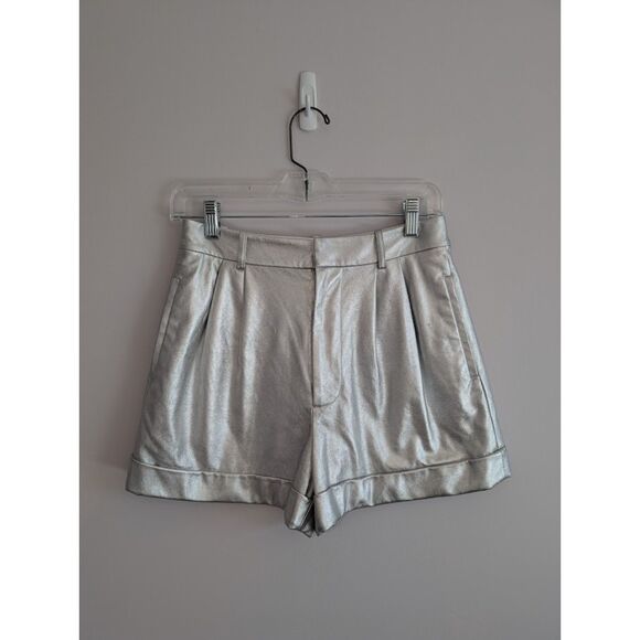 Alice + Olivia Faux Leather Pleated Cuff Silver Shorts size 2 - Picture 4 of 8
